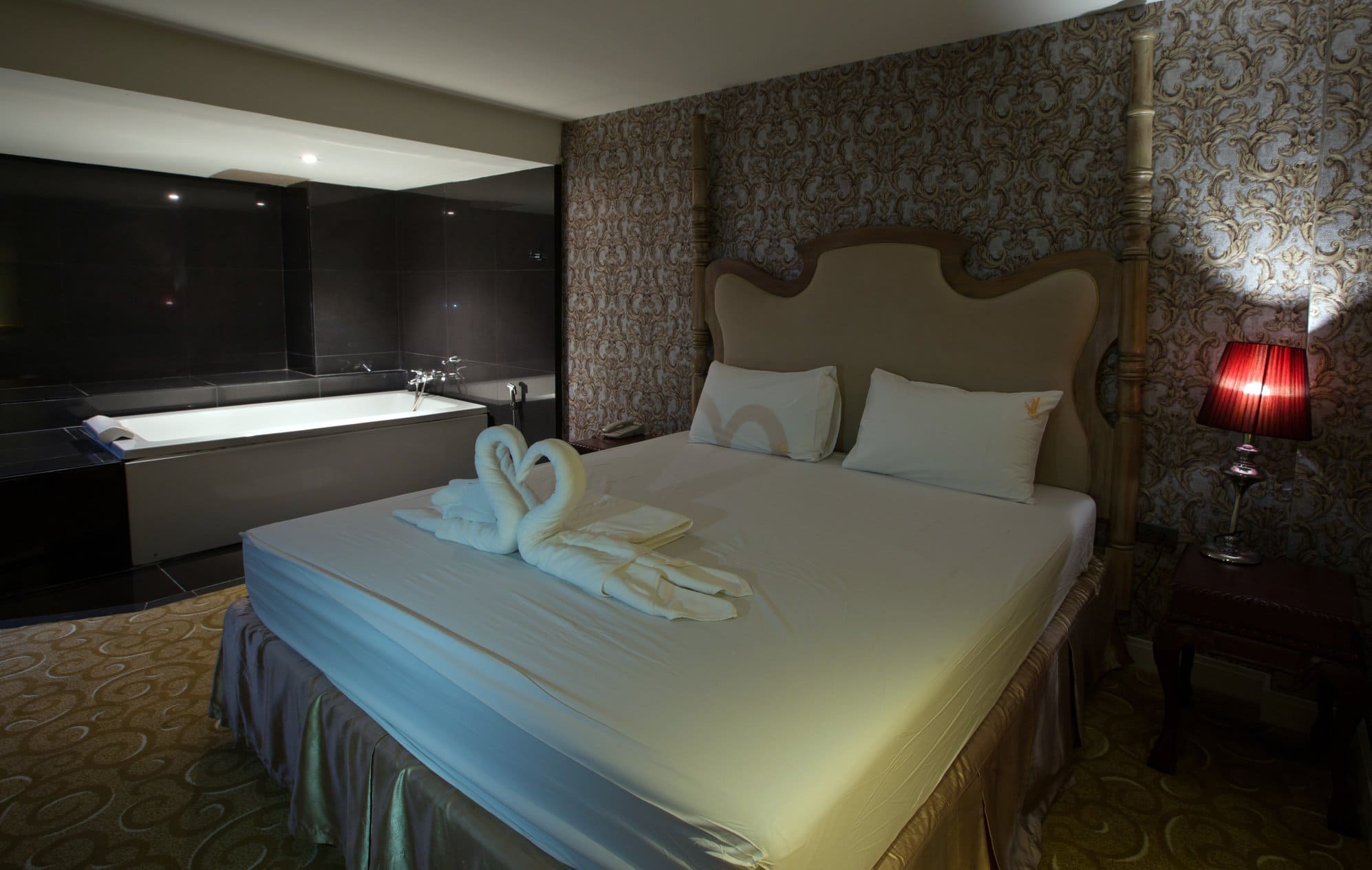 2026年曼谷泰浴变迁：从辉煌到理性，五大消费趋势与经典会所盘点