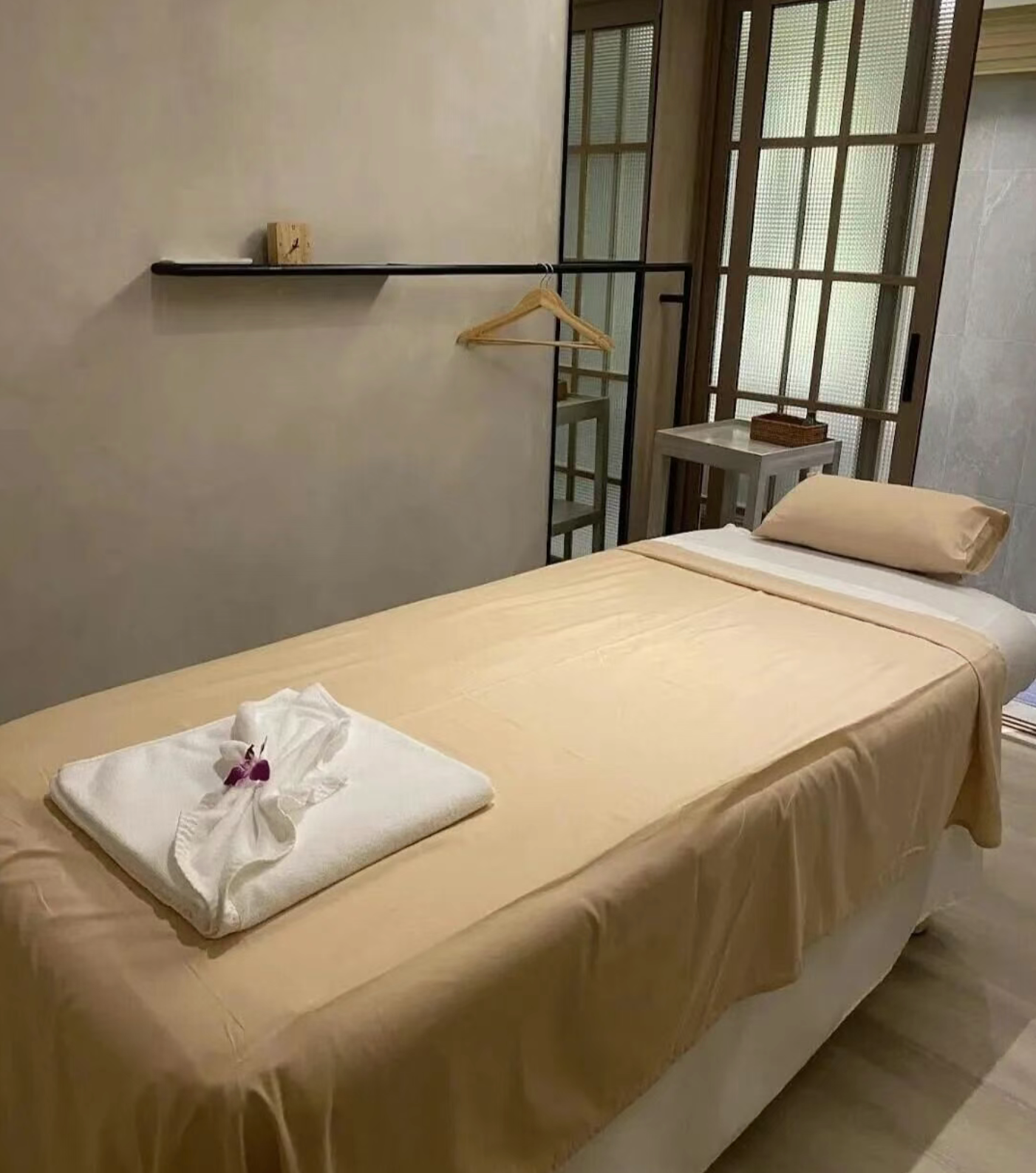 Asok站步行可达按摩店！Makkha Health & Spa 
