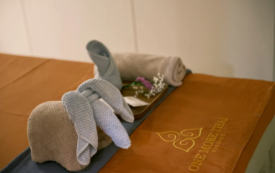 曼谷 Chit Lom 的 One More Thai Massage & Spa
