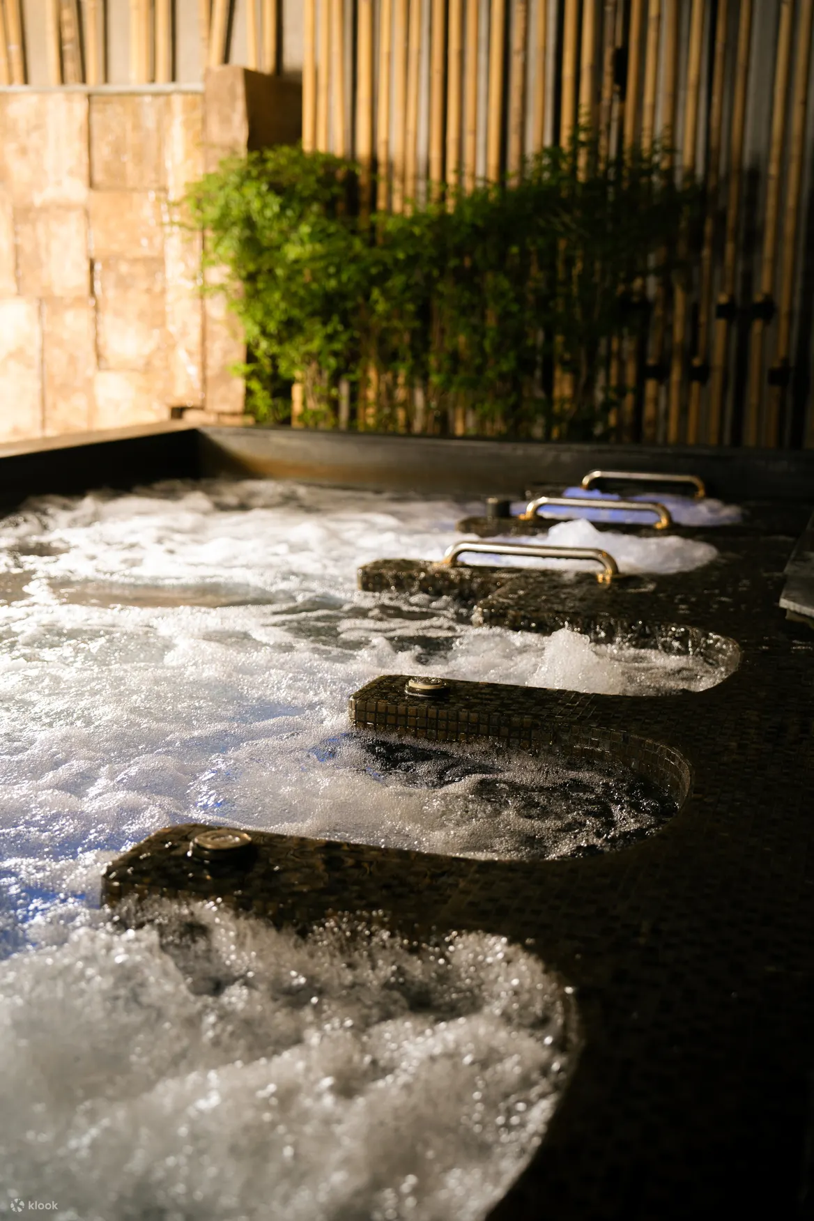曼谷通罗区的Let's Relax Onsen